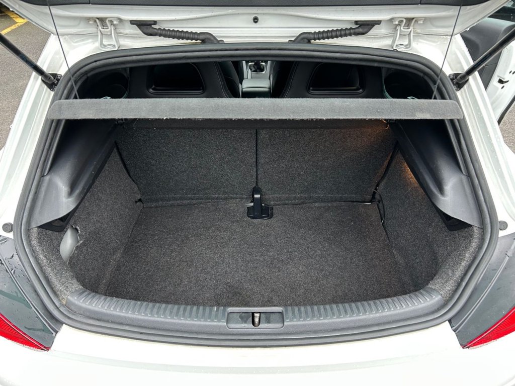 Used Volkswagen Scirocco 2016 for sale - 77027505: Photo 6