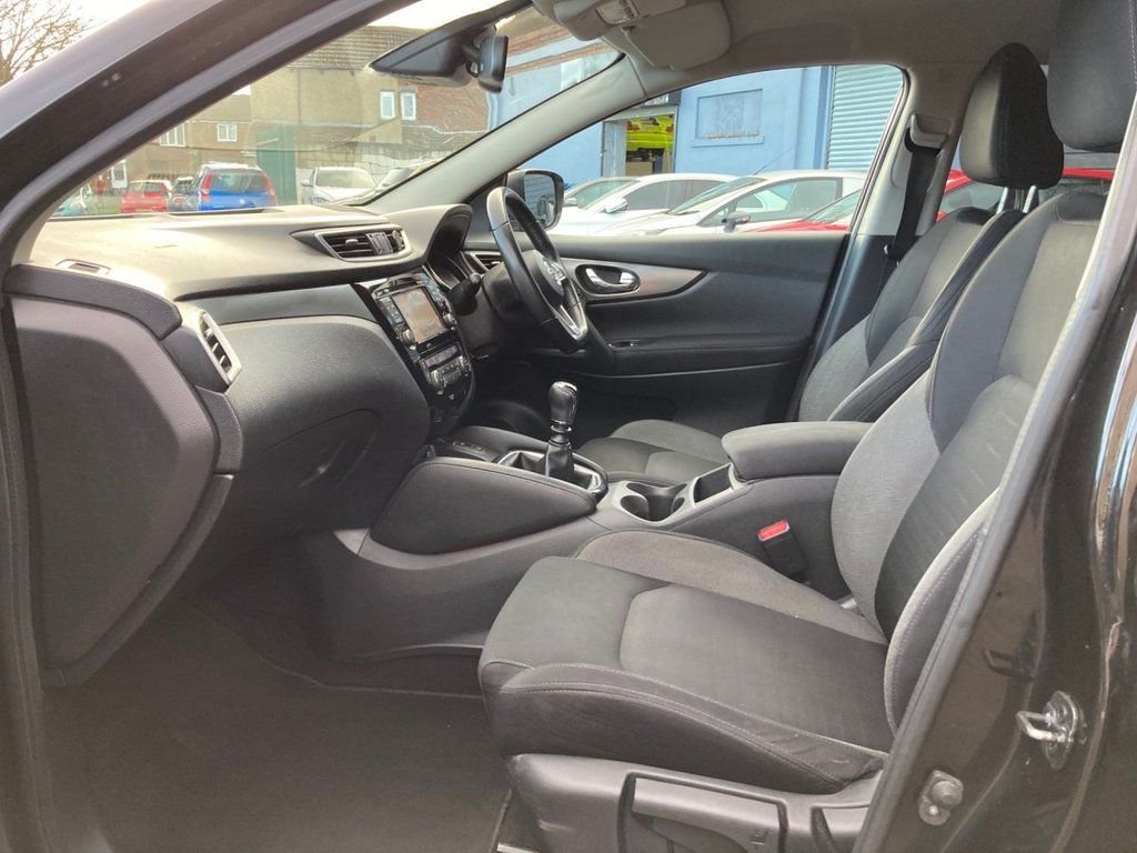 Used Nissan Qashqai 2017 for sale - 77328166: Photo 3