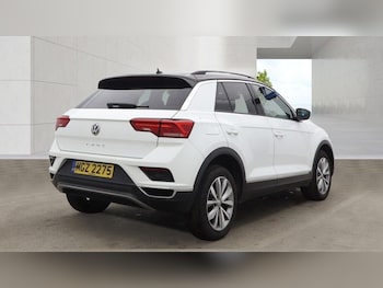 Used Volkswagen T-Roc 2019 for sale - 78887460: Photo