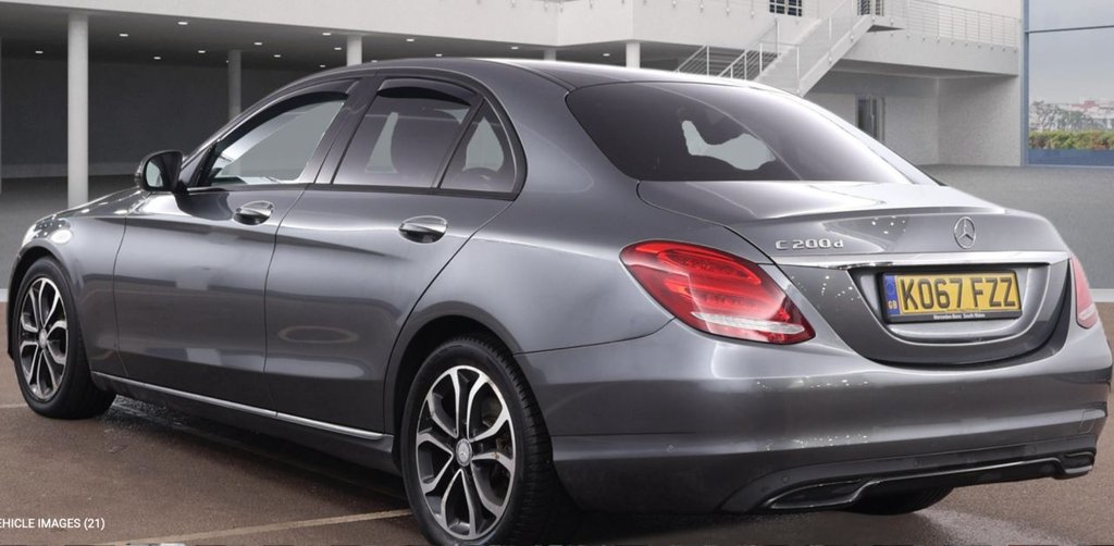 Used Mercedes-Benz C Class 2018 for sale - 77276094: Photo 2