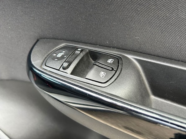 Used Vauxhall Corsa 2017 for sale - 76163355: Photo 19