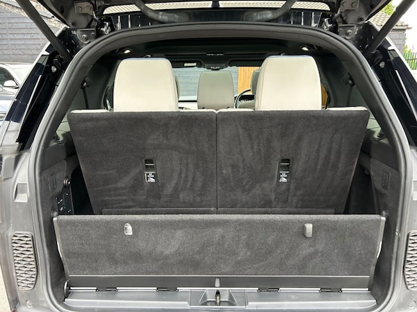 Used Land Rover Discovery 2018 for sale - 76291973: Photo 11