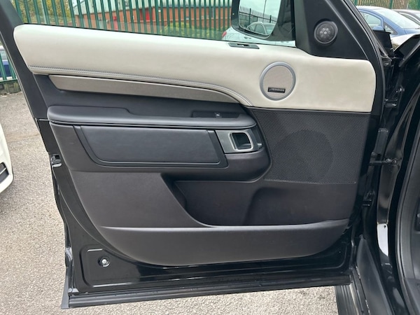 Used Land Rover Discovery 2018 for sale - 76291973: Photo 22