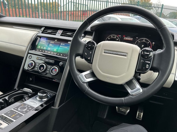Used Land Rover Discovery 2018 for sale - 76291973: Photo 44