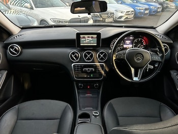 Used Mercedes-Benz A-Class 2015 for sale - 76685976: Photo