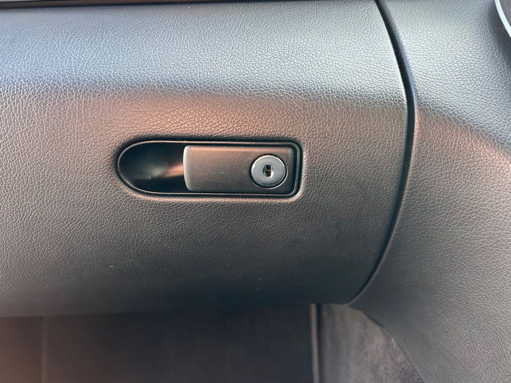 Used Mercedes-Benz C Class 2019 for sale - 77835215: Photo 27