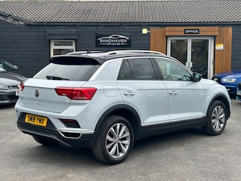 Used Volkswagen T-Roc 2018 for sale - 75170984: Photo