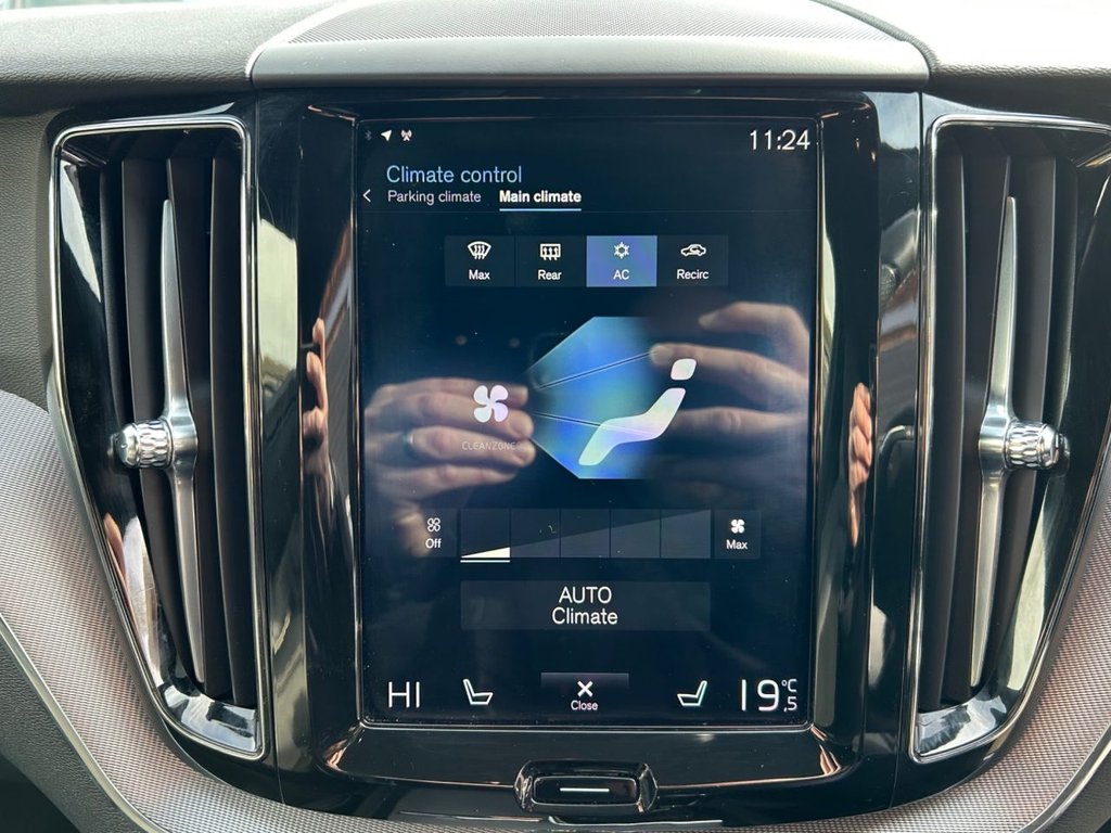 Used Volvo XC60 2018 for sale - 77672752: Photo 36