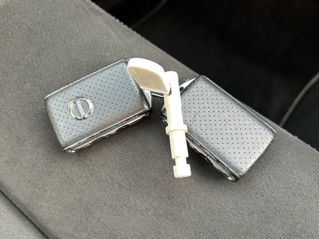 Used Volvo XC60 2018 for sale - 77672752: Photo 46