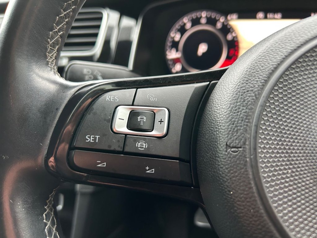 Used Volkswagen Golf 2019 for sale - 76841678: Photo 26