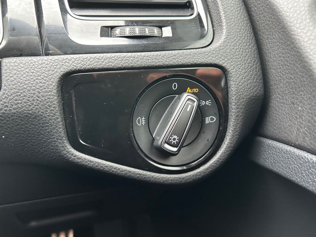 Used Volkswagen Golf 2019 for sale - 76841678: Photo 31