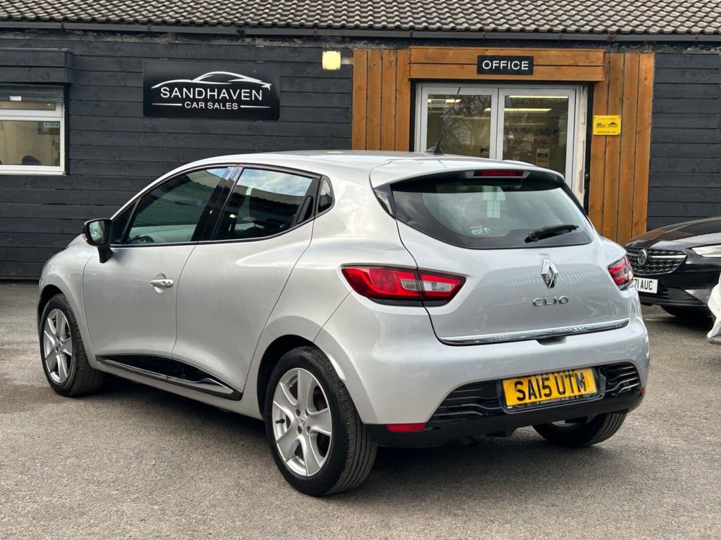 Used Renault Clio 2015 for sale - 77952329: Photo 2