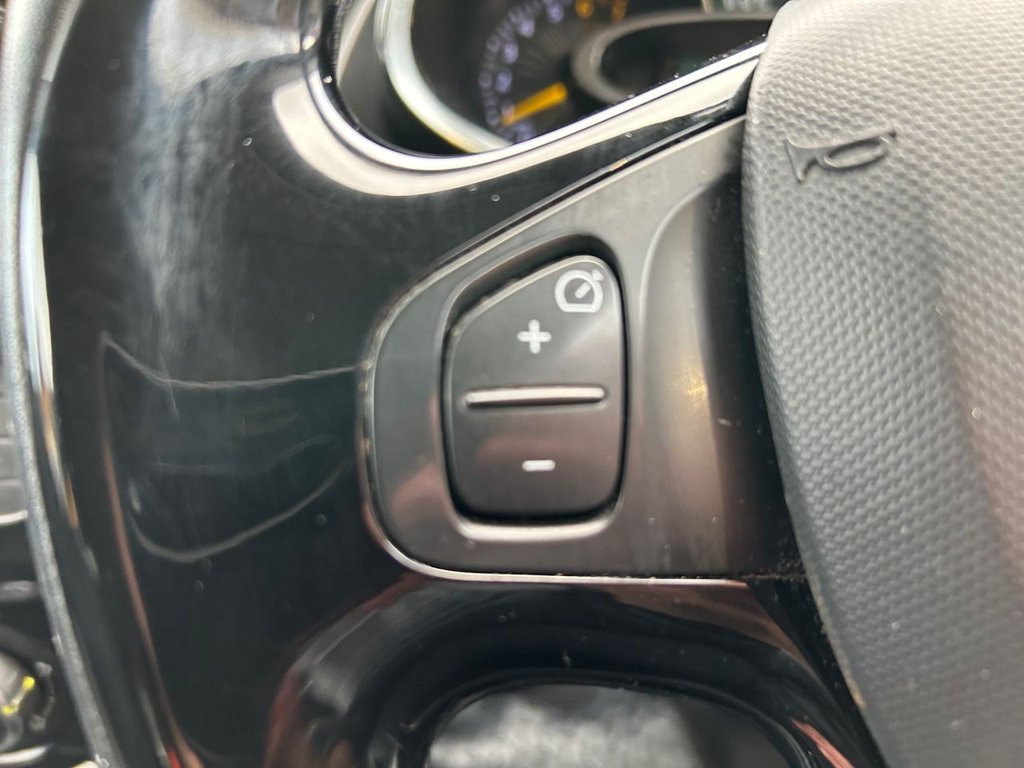 Used Renault Clio 2015 for sale - 77952329: Photo 30