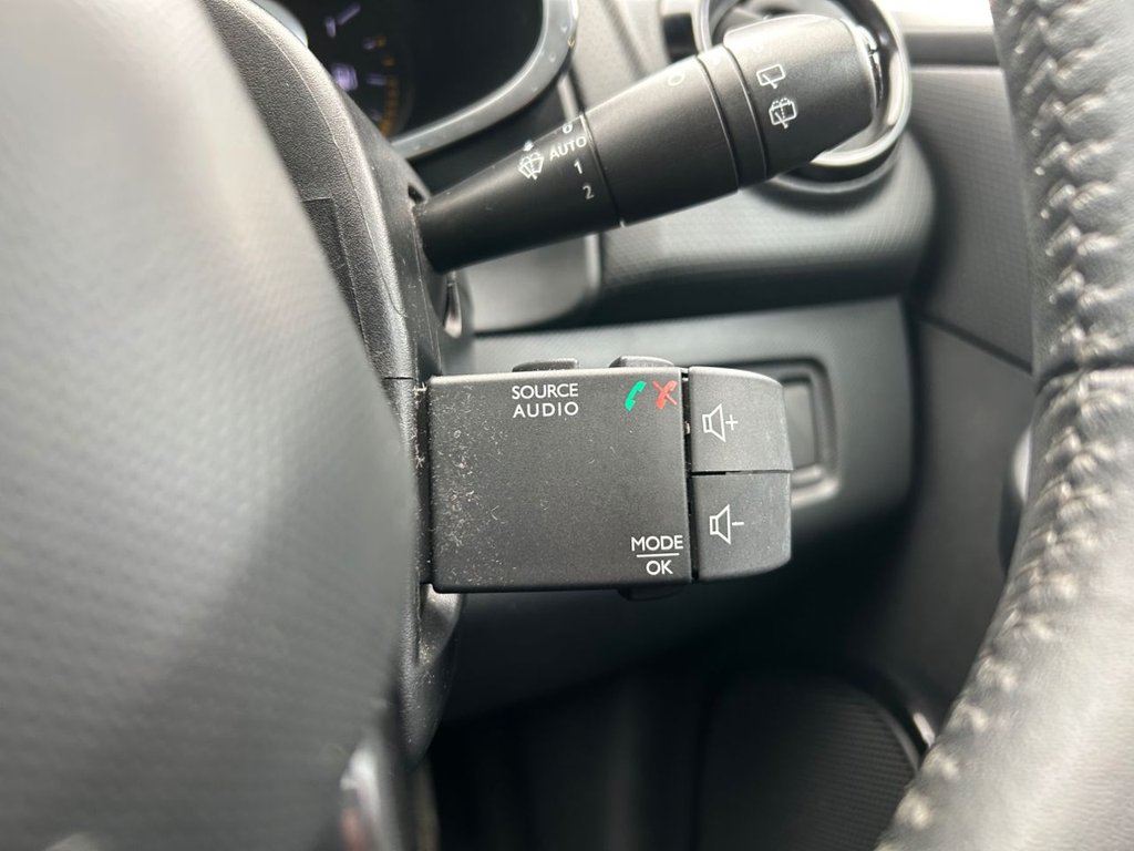 Used Renault Clio 2015 for sale - 77952329: Photo 33