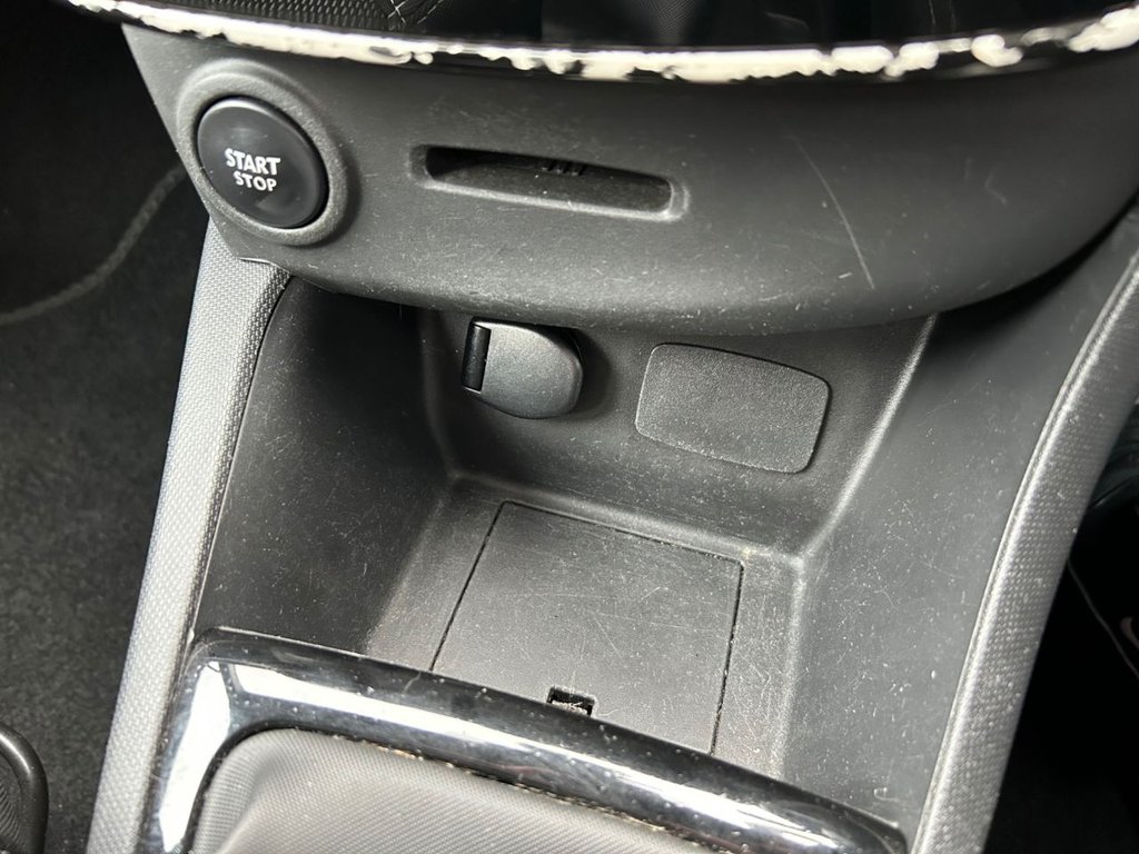 Used Renault Clio 2015 for sale - 77952329: Photo 40