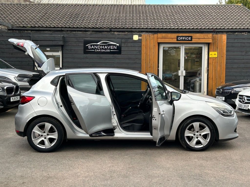 Used Renault Clio 2015 for sale - 77952329: Photo 8