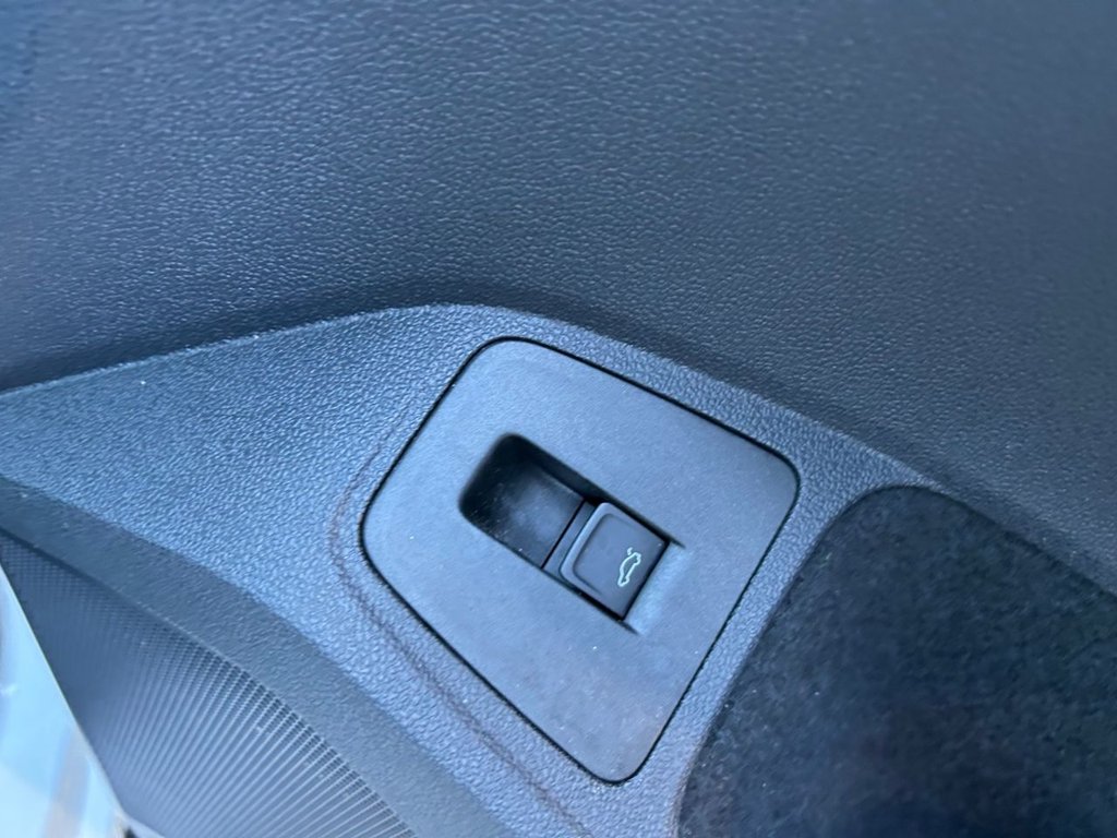 Used Volkswagen Tiguan 2016 for sale - 76386063: Photo 28