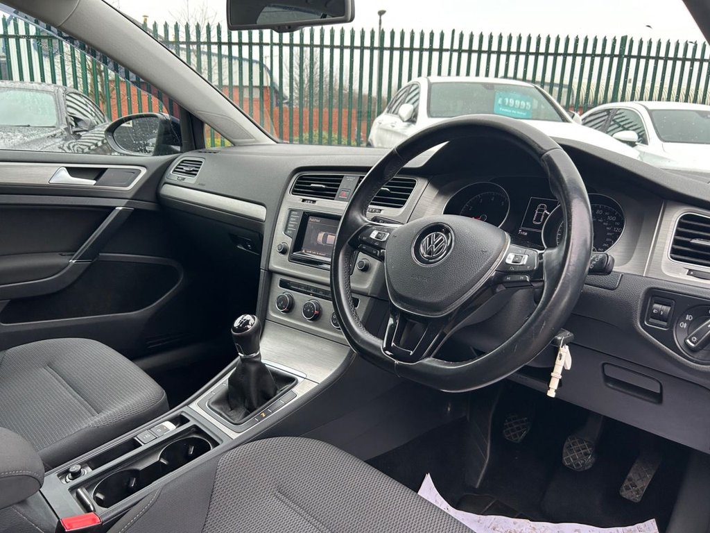 Used Volkswagen Golf 2015 for sale - 77719605: Photo 2