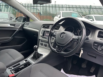 Used Volkswagen Golf 2015 for sale - 77719605: Photo