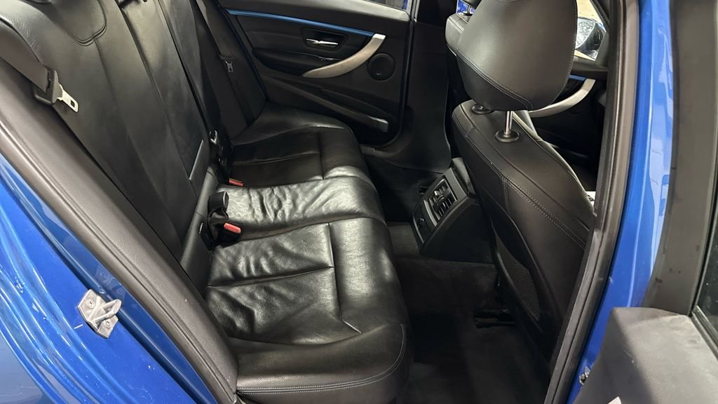 Used BMW 3 Series 2018 for sale - 76605114: Photo 9