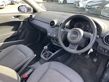Used Audi A1 2011 for sale - 78271661: Photo