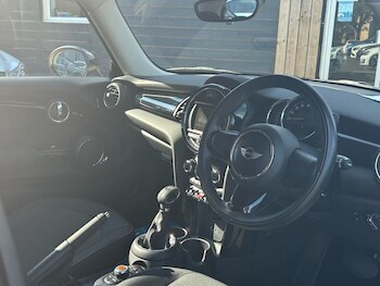 Used MINI Hatch 2017 for sale - 79401909: Photo