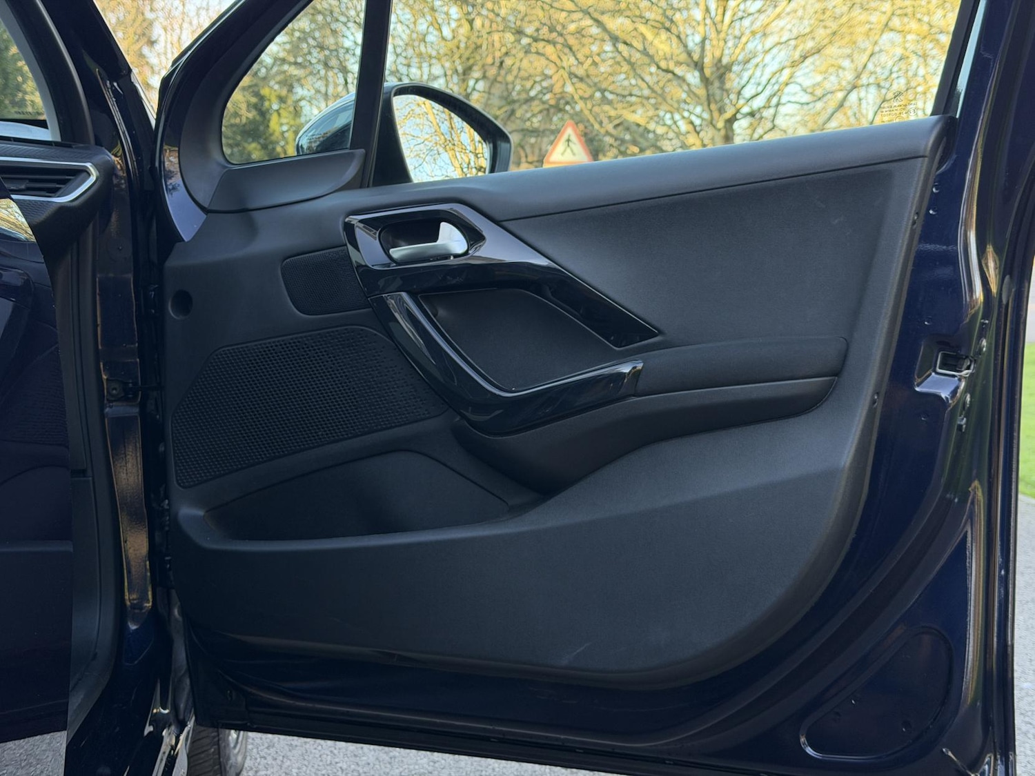 Used Peugeot 208 2019 for sale - 77057043: Photo 45