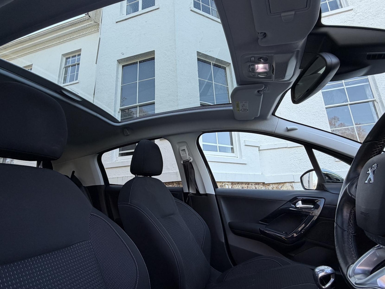 Used Peugeot 208 2019 for sale - 77057043: Photo 52