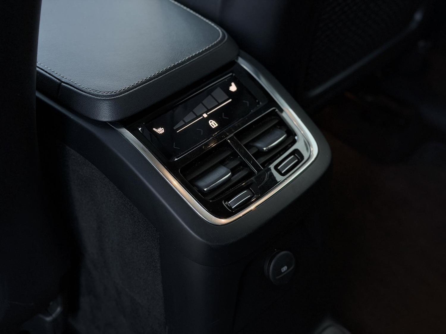 Used Volvo XC90 2021 for sale - 77977376: Photo 76