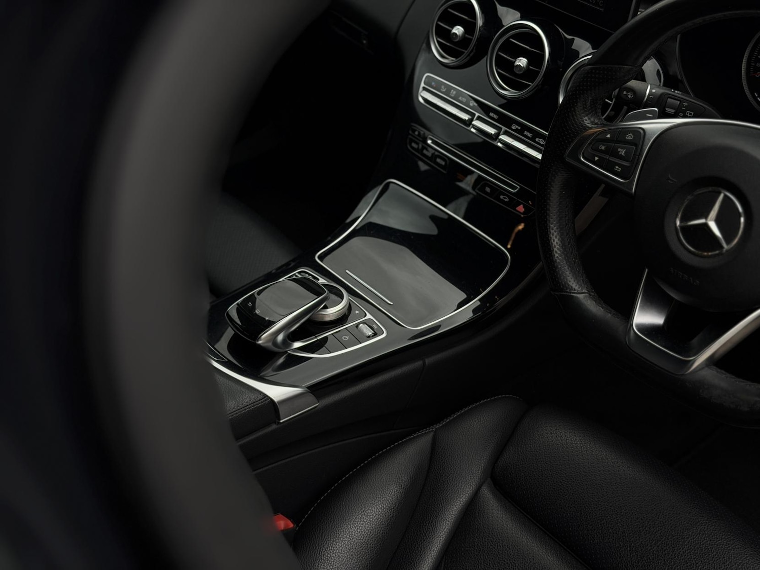 Used Mercedes-Benz C Class 2015 for sale - 78133874: Photo 10