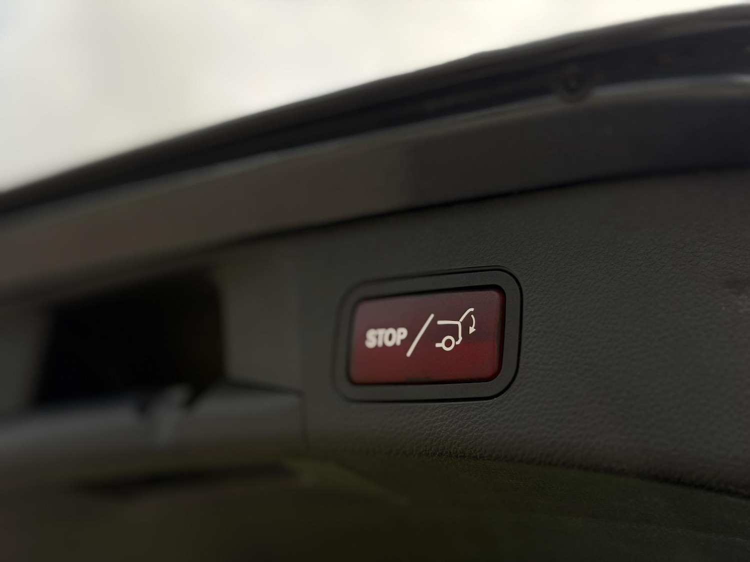 Used Mercedes-Benz C Class 2015 for sale - 78133874: Photo 23