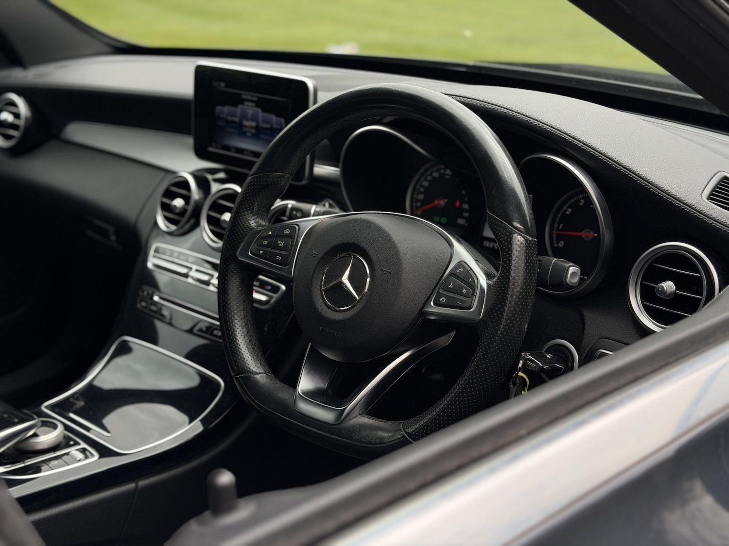 Used Mercedes-Benz C Class 2015 for sale - 78133874: Photo 9