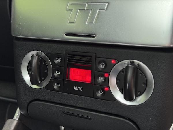Used Audi TT 2005 for sale - 75739462: Photo 47