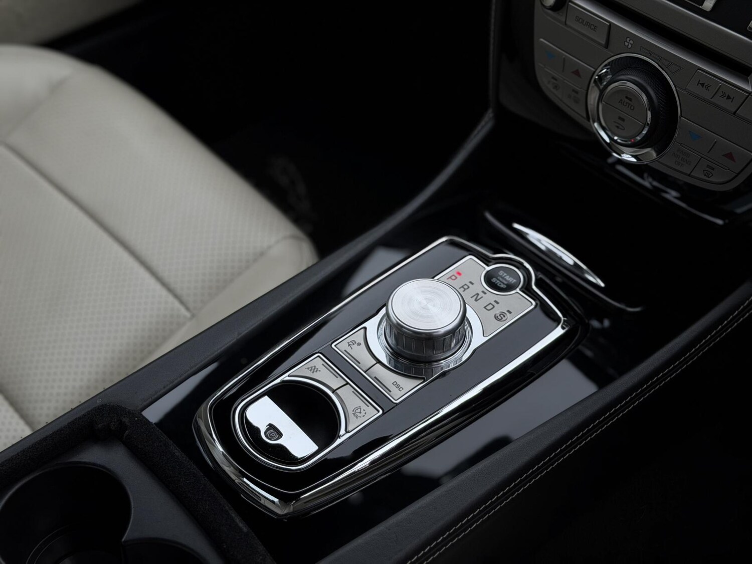 Used Jaguar XK 2010 for sale - 77636314: Photo 13