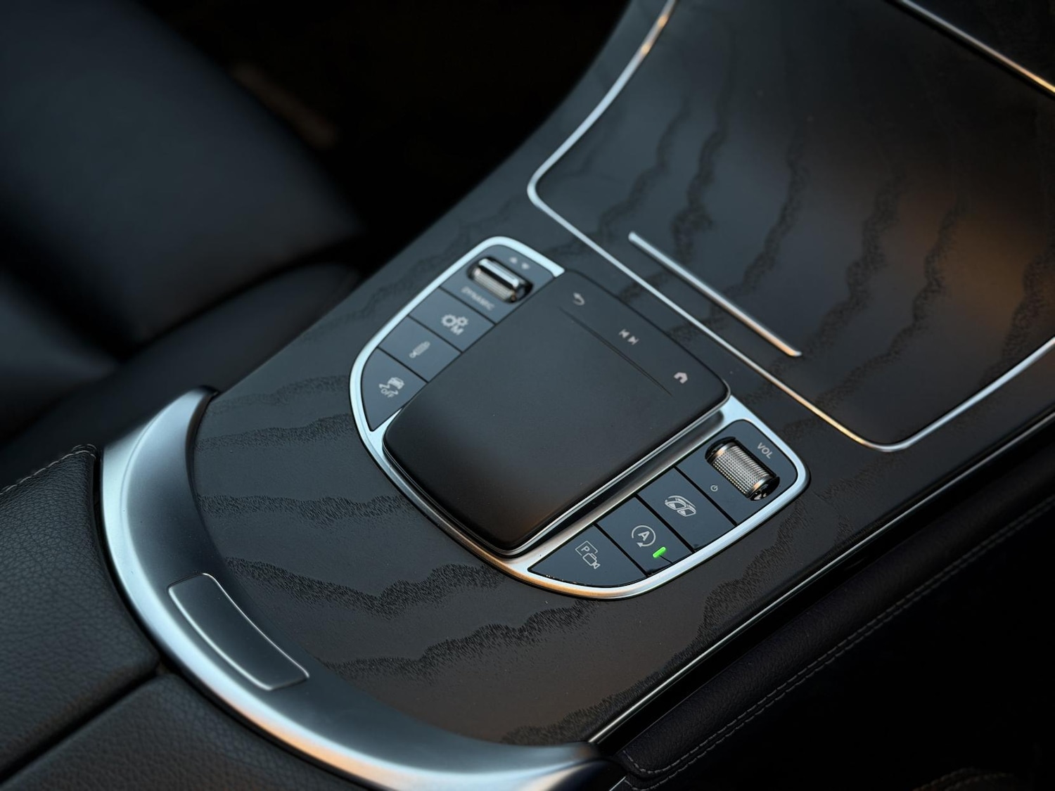 Used Mercedes-Benz GLC 2019 for sale - 77837381: Photo 14