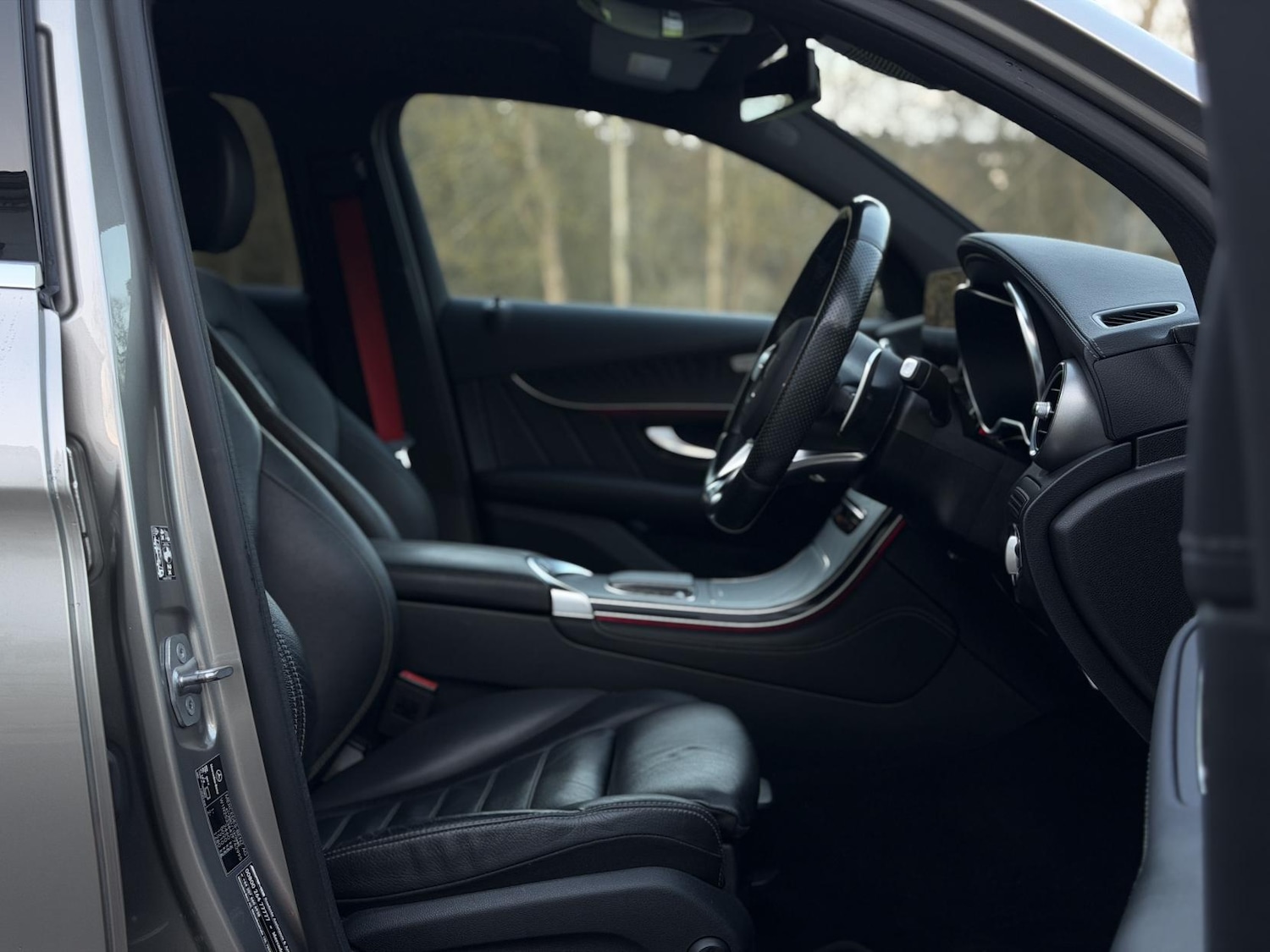 Used Mercedes-Benz GLC 2019 for sale - 77837381: Photo 48