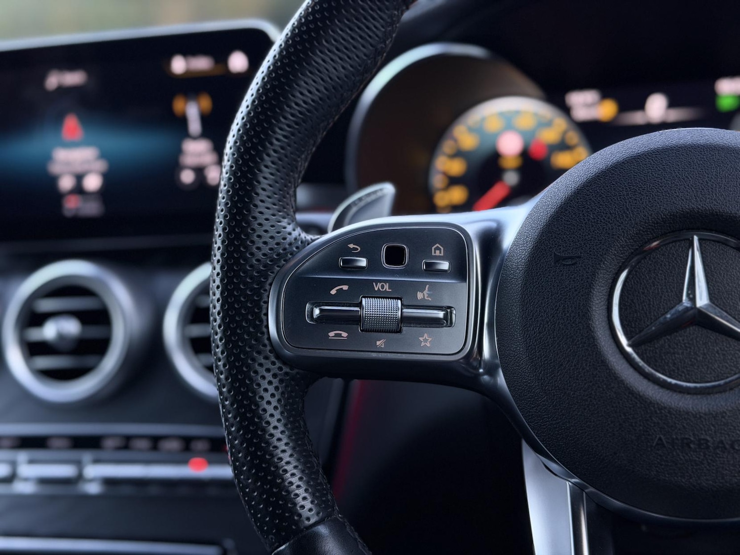 Used Mercedes-Benz GLC 2019 for sale - 77837381: Photo 53