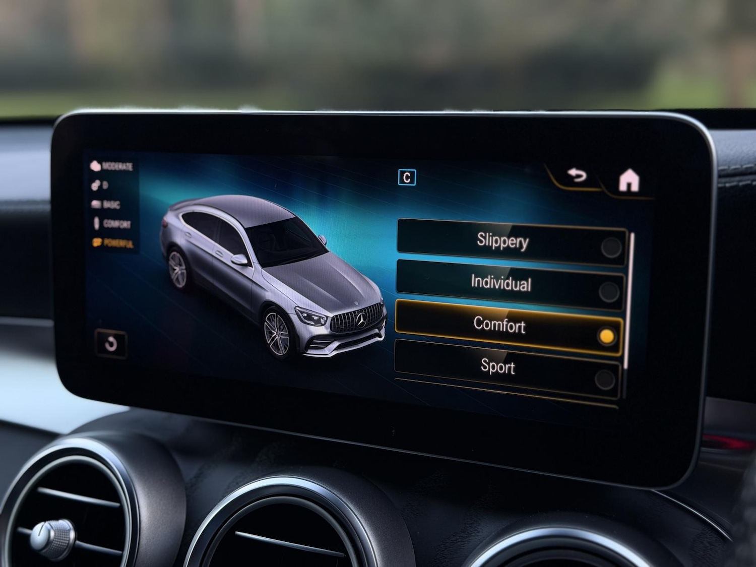 Used Mercedes-Benz GLC 2019 for sale - 77837381: Photo 61