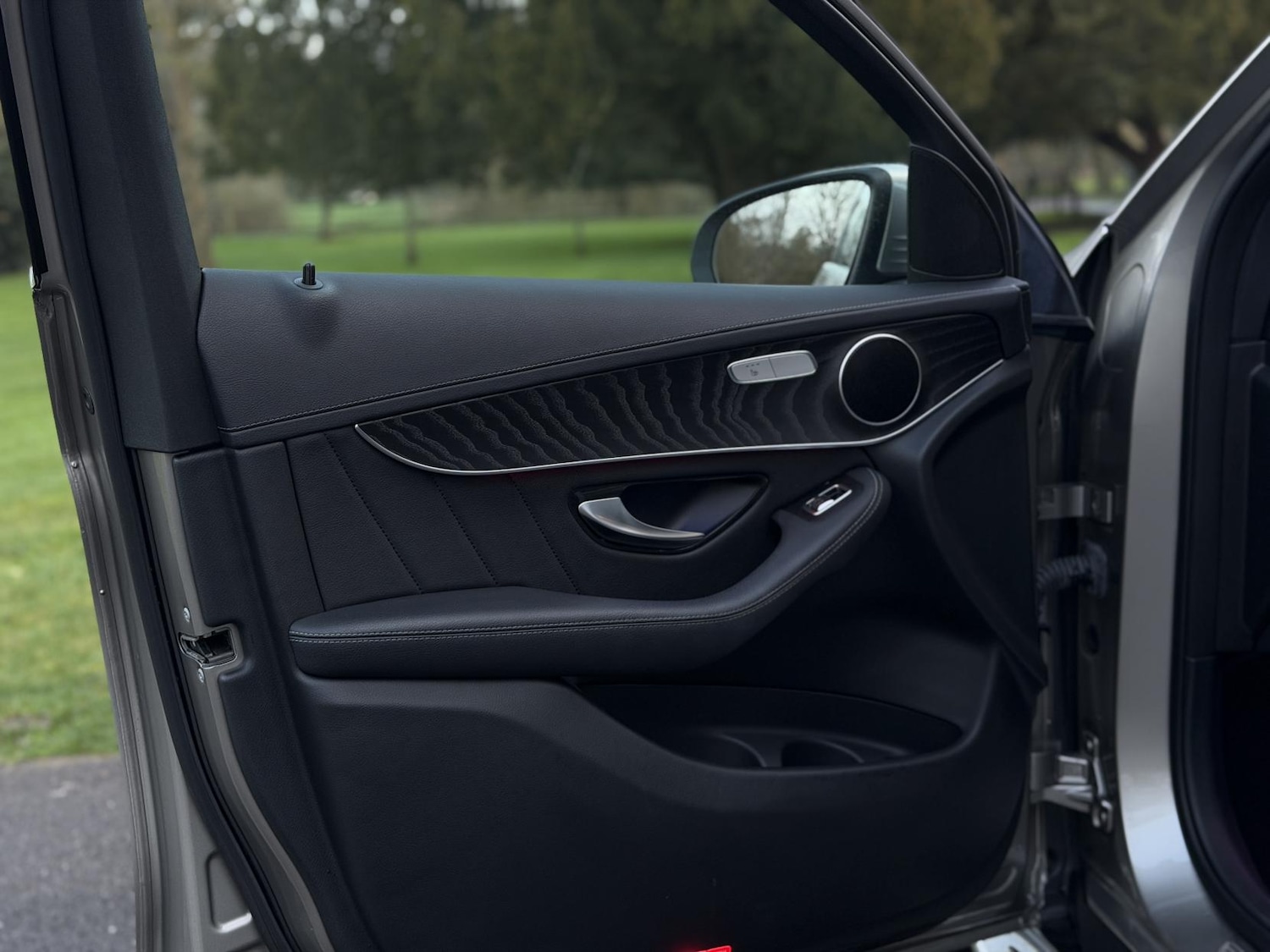 Used Mercedes-Benz GLC 2019 for sale - 77837381: Photo 63