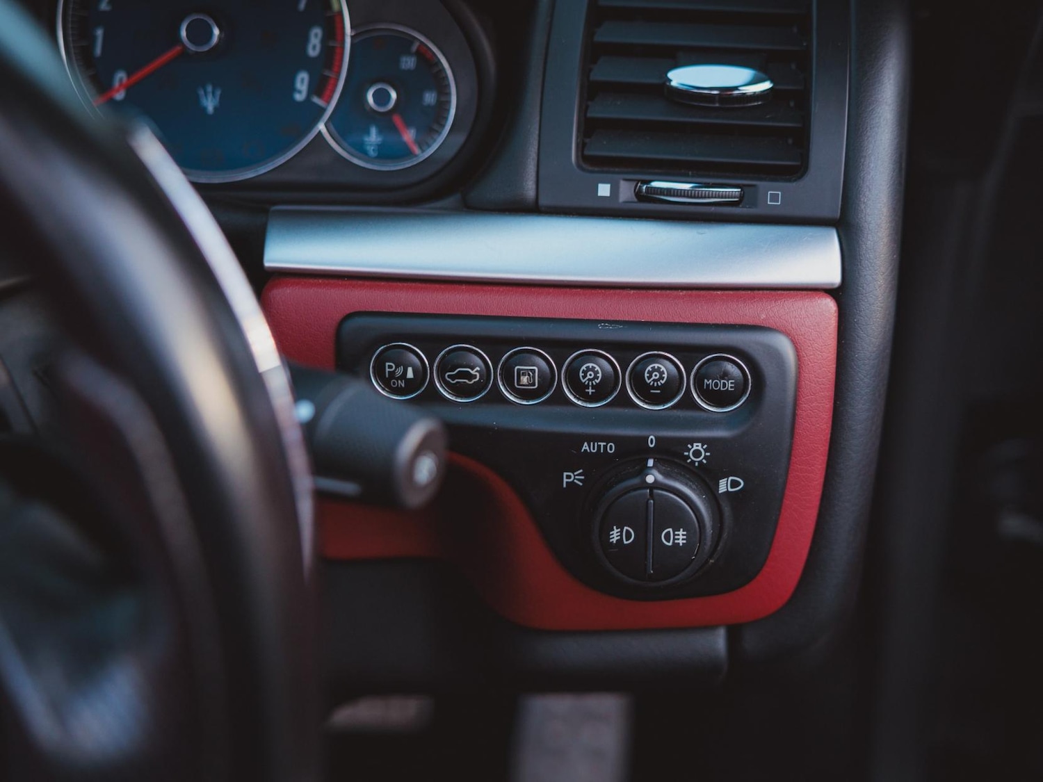 Used Maserati GranCabrio 2011 for sale - 77339624: Photo 15