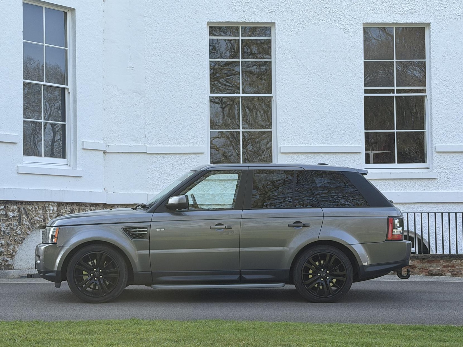 Used Land Rover Range Rover Sport 2009 for sale - 78064383: Photo 4