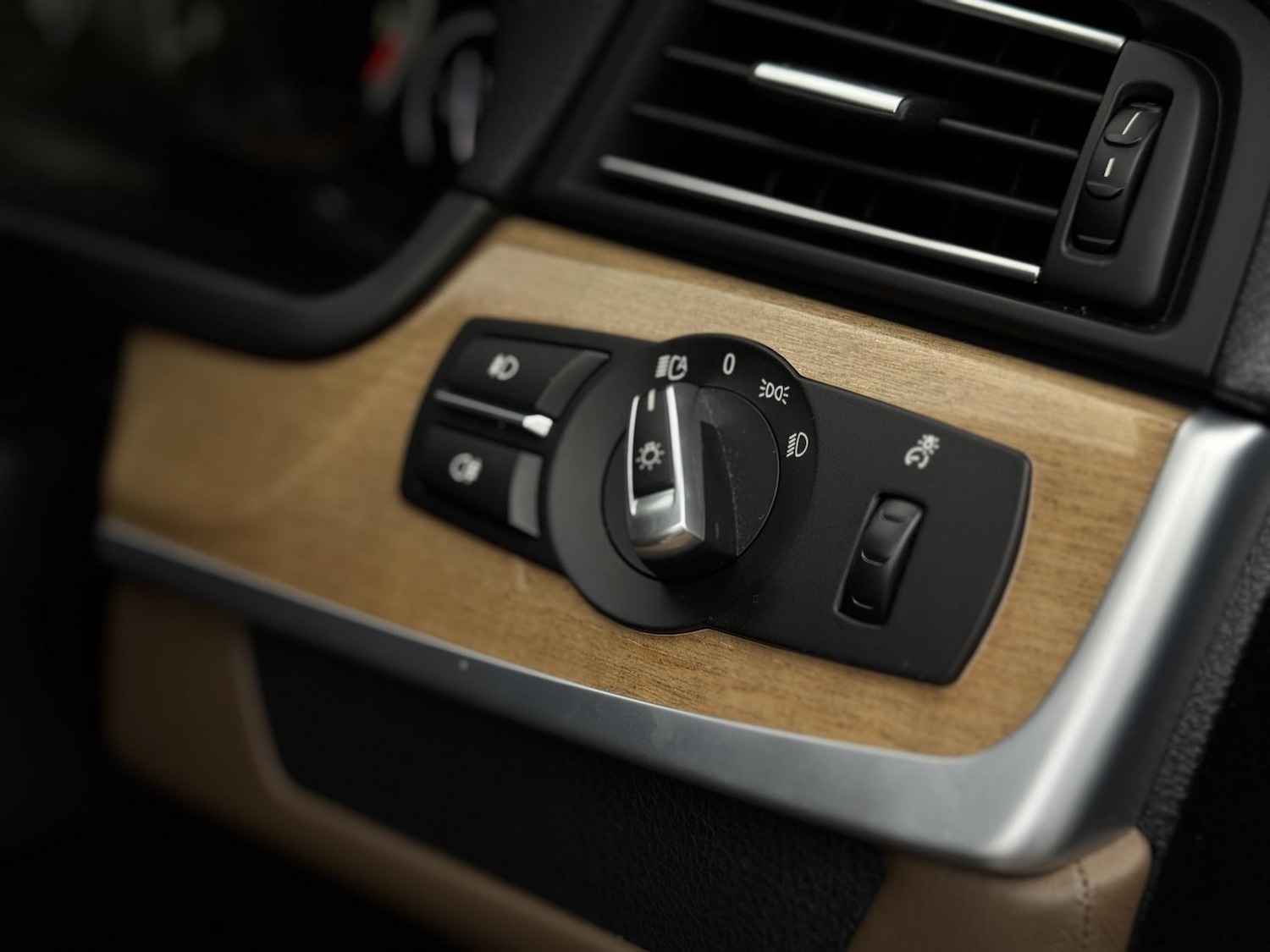 Used BMW 5 Series 2014 for sale - 77450017: Photo 48