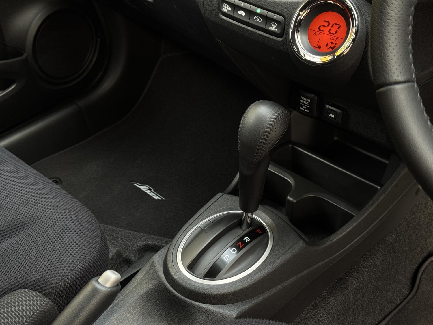 Used Honda Jazz 2013 for sale - 76471815: Photo 10