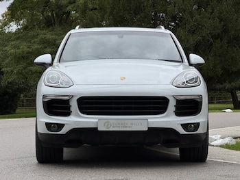 Used Porsche Cayenne 2016 for sale - 76213726: Photo 2