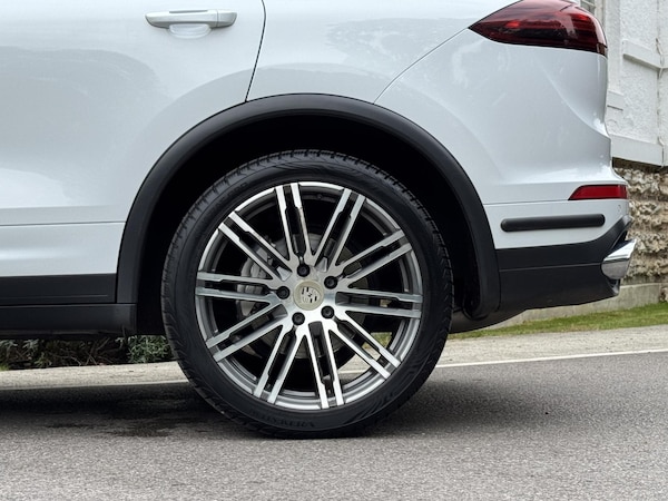 Used Porsche Cayenne 2016 for sale - 76213726: Photo 30