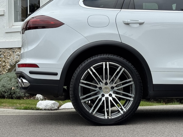 Used Porsche Cayenne 2016 for sale - 76213726: Photo 39
