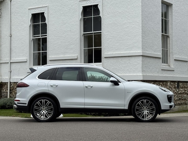 Used Porsche Cayenne 2016 for sale - 76213726: Photo 8