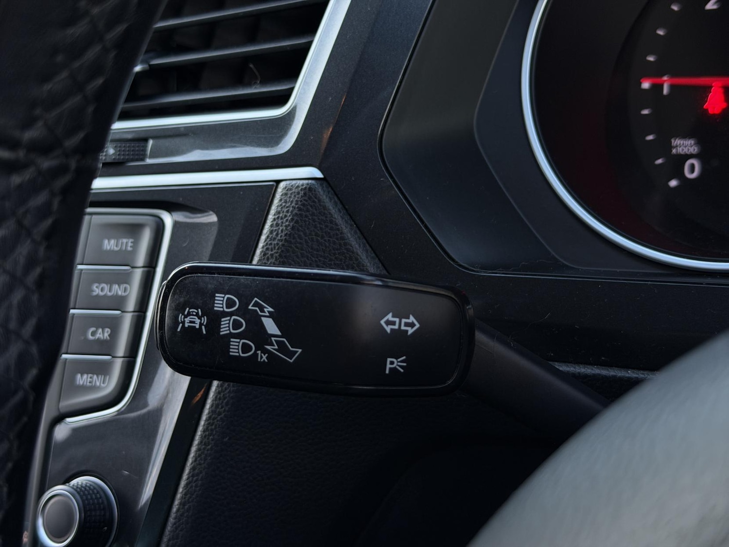 Used Volkswagen Tiguan 2017 for sale - 77101458: Photo 50