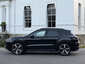 Used Porsche Cayenne 2024 for sale - 78468095: Photo