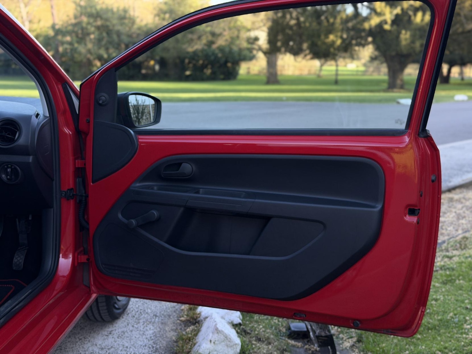 Used Volkswagen up! 2013 for sale - 77897239: Photo 47